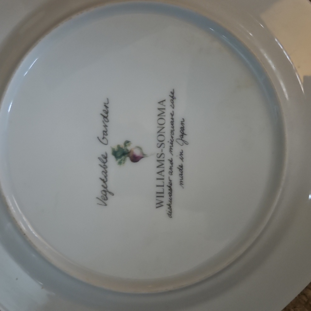 *NWOT William Sonoma Vegetable Garden Appetizer Plates 6 w/2 Dressing Bowls - Picture 9 of 11